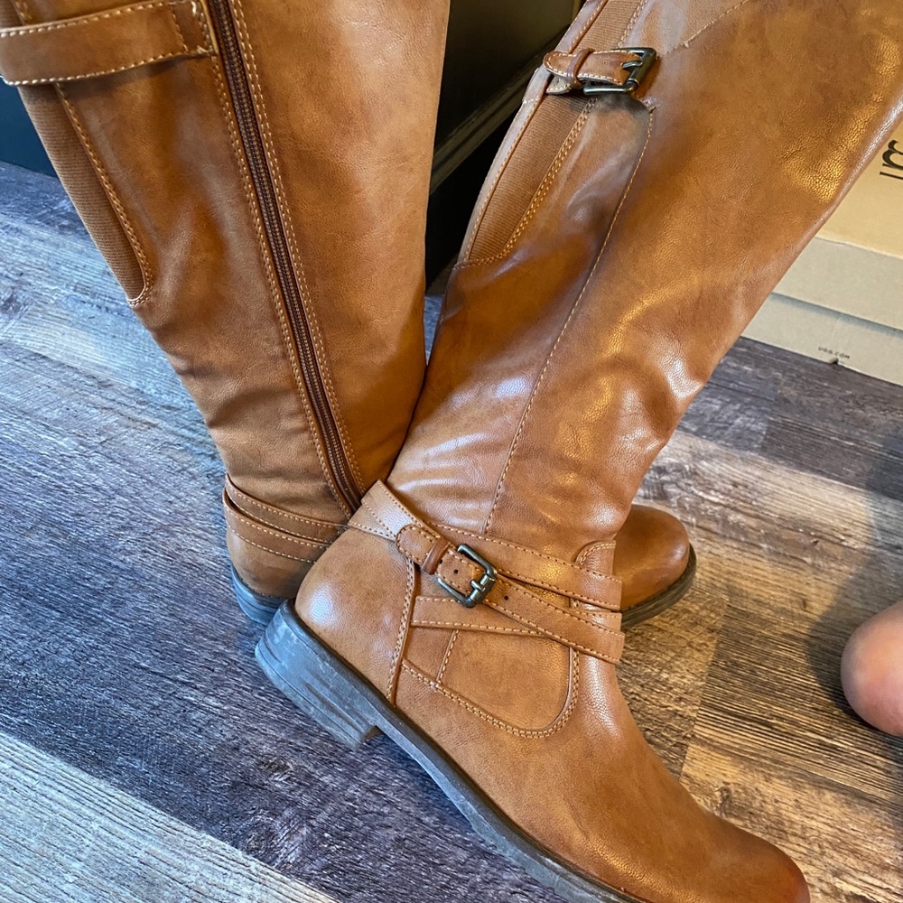 Baretrap leather boots size 8